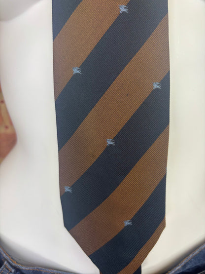 Burberry all over tie